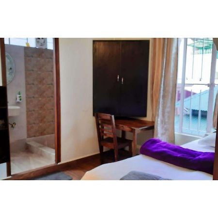 East Blue Homestay Шиллонг Экстерьер фото